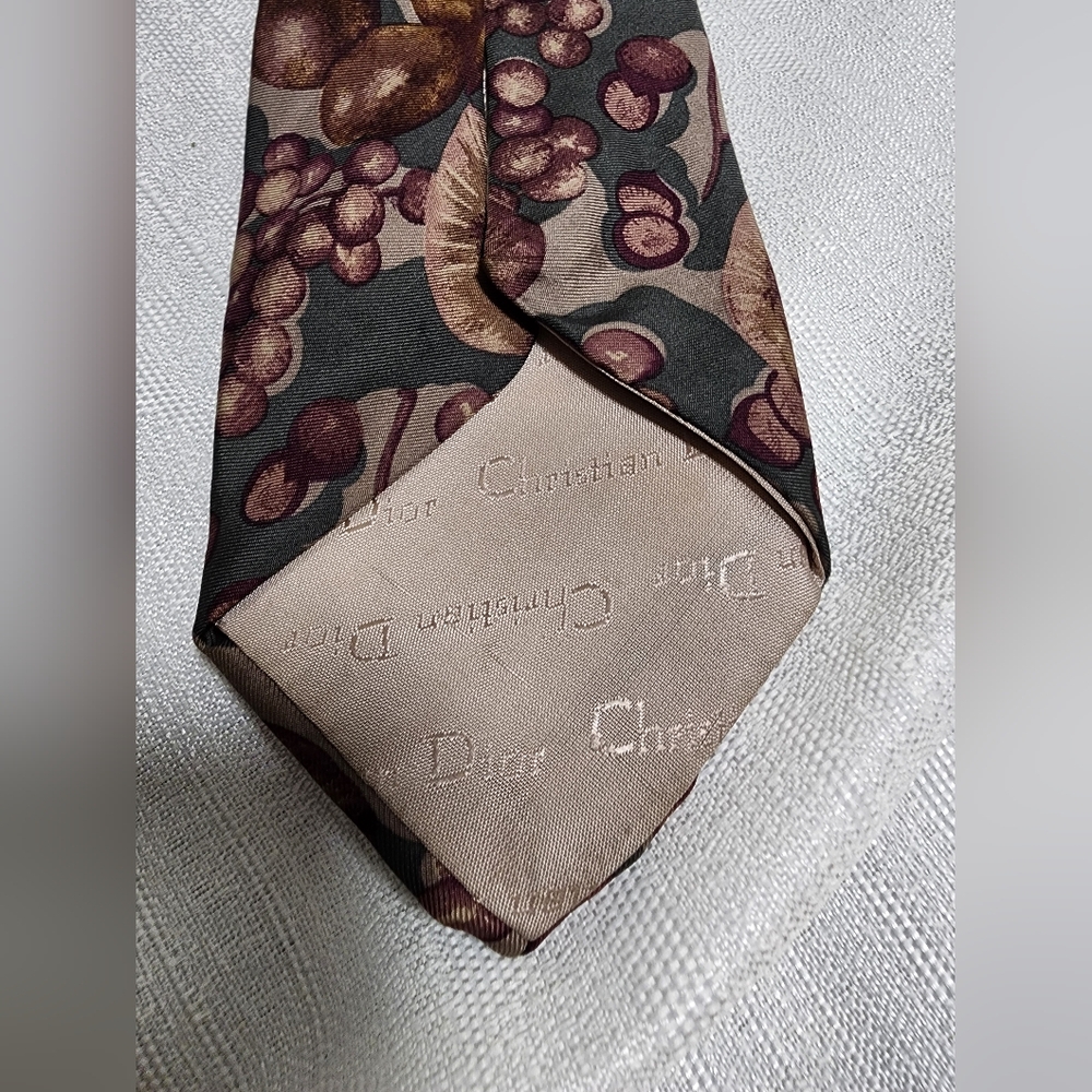 Christian Dior Men's Tie, 100% Silk, EUC - Picture 4 of 5
